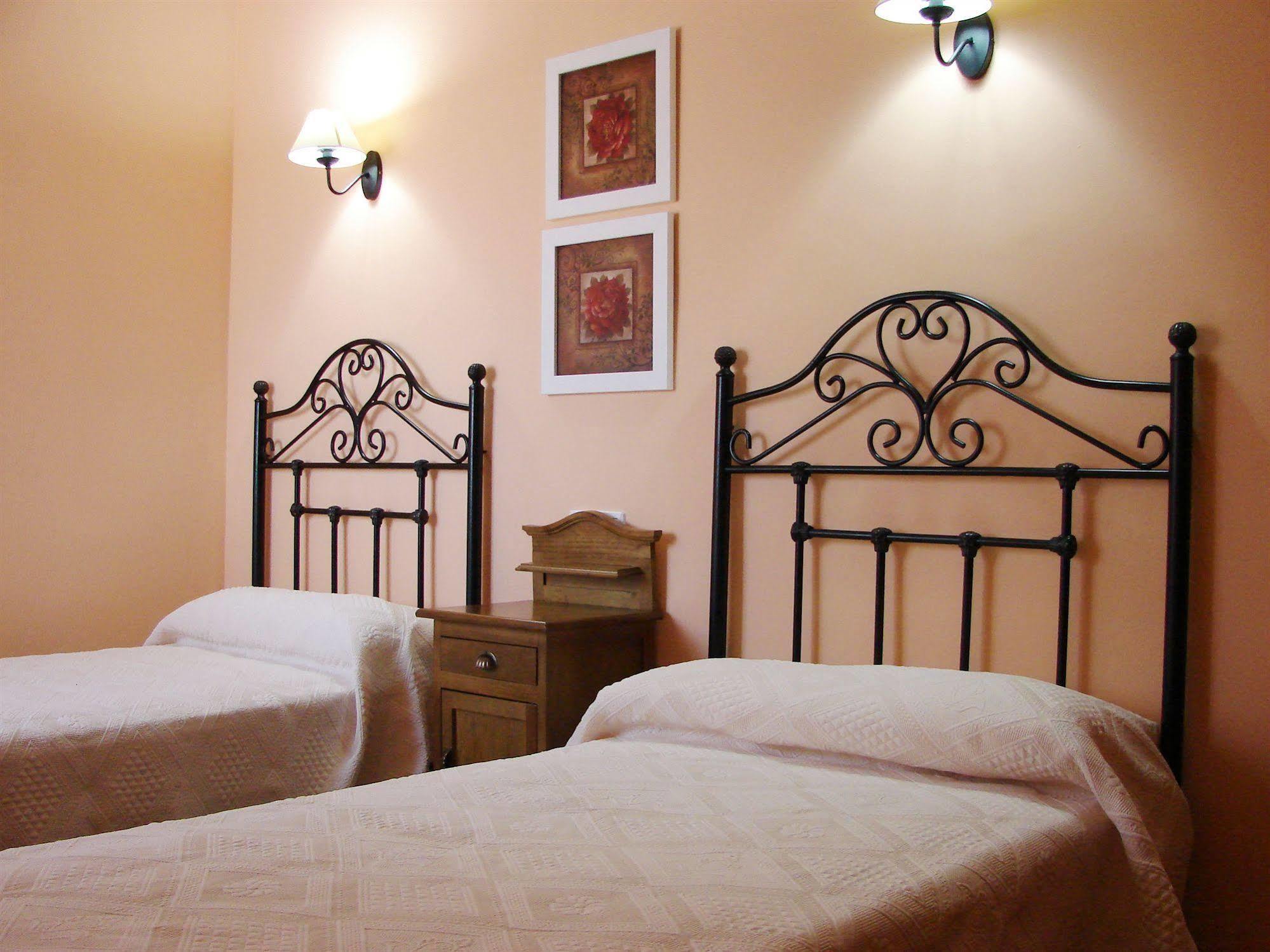 Apartamentos Sierra De Segura Segura de la Sierra Kültér fotó